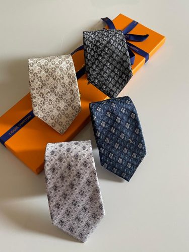 PHOTO-2025-05-06-18-00-31