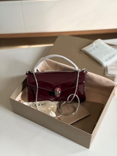 PHOTO-2025-11-17-19-43-47