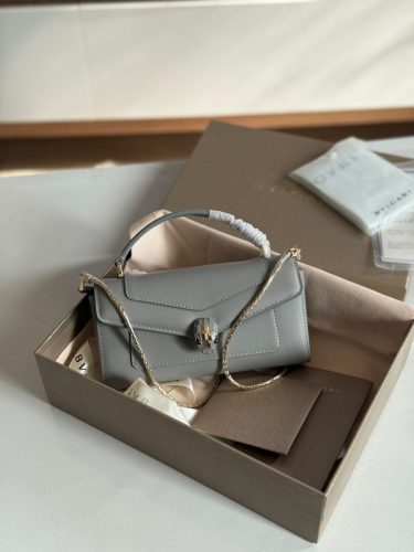 PHOTO-2025-11-17-19-51-38