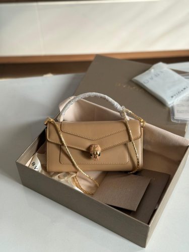 PHOTO-2025-11-17-20-47-38