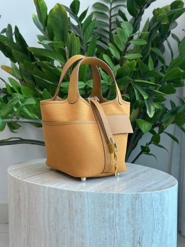 PHOTO-2025-11-26-20-40-32