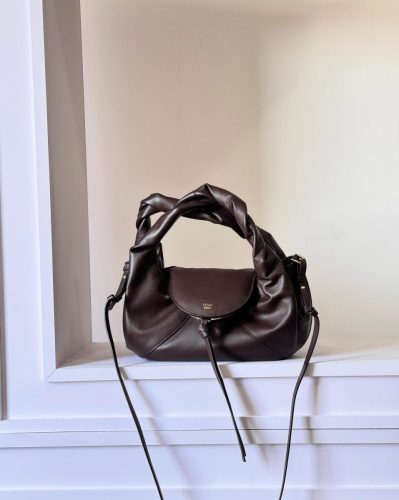 PHOTO-2025-12-07-12-21-35