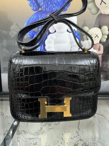 PHOTO-2025-12-12-22-29-35