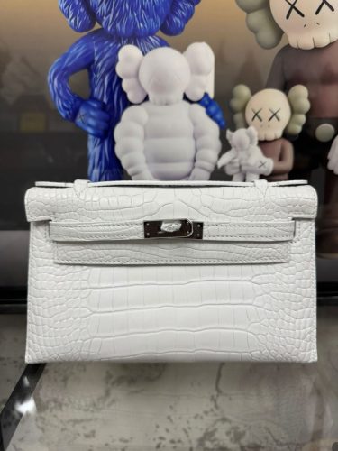 PHOTO-2025-12-12-22-29-43