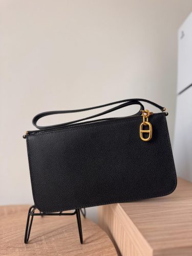 PHOTO-2025-12-20-16-00-37