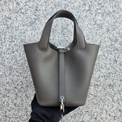 PHOTO-2025-12-27-14-59-51